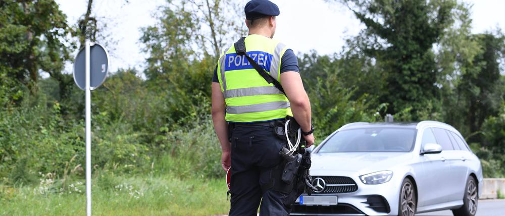 Grenzkontrollen an der deutsch-österreichischen Grenze am Grenzübergang Walserberg.