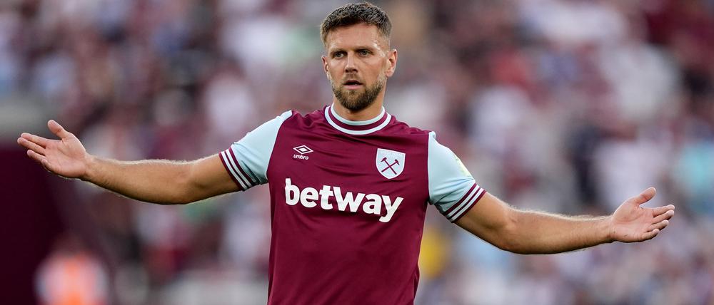 Neuer Look. Niclas Füllkrug trägt jetzt das Trikot von West Ham United.