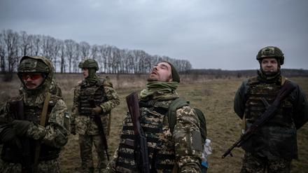 Ukrainische Rekruten bei einer Militärübung im März.
