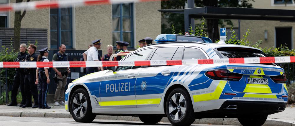 Der Tatort in der Nähe des israelischen Generalkonsulats wurde am Donnerstag in München abgesperrt. 