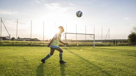 Fußball könnte die schönste Nebensache der Welt sein – wären da nicht die ehrgeizigen Eltern am Spielfeldrand. 