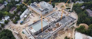 Das Innovationszentrum FUBIC und das Forschungshaus FUHUB in der Dahlemer Fabeckstraße nehmen Gestalt an.