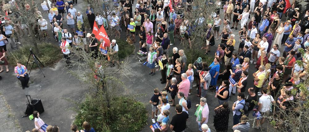 Bei der Demonstration vom Bündnis „Potsdam bekennt Farbe“ in Golm.