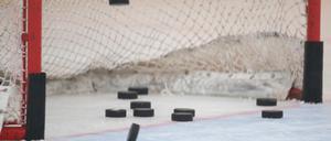 Da müssen die Pucks rein. Die Eisbären wollen in der CHL öfter ins Tor treffen.