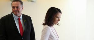Auf Distanz: Annalena Baerbock und ihr israelischer Amtskollege Israel Katz.