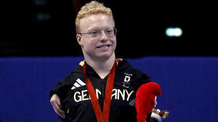 Josia Topf komplettiert seine Medaillensammlung von den Paralympics in Paris. 