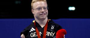 Josia Topf komplettiert seine Medaillensammlung von den Paralympics in Paris. 