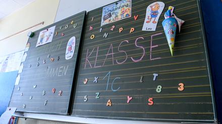Für mehr als 37.000 Kinder in Berlin beginnt in diesem Sommer die Schule. (Archivbild)