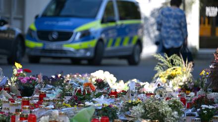 Blumen am Tatort in Solingen