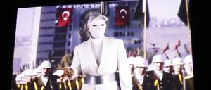 Szene aus „Pop, Pein, Paragraphen“ von Cem Kaya und Ekim Zafer Acun (Şokopop).