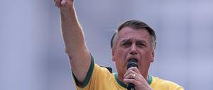 Nach der Sperrung der Online-Plattform X in Brasilien hat Ex-Präsident Jair Bolsonaro Tausende Anhänger zu einem Straßenprotest gegen den verantwortlichen Richter Alexandre de Moraes mobilisiert.