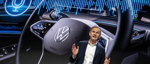 Oliver Blume, Vorstandsvorsitzender der Volkswagen AG spricht bei der Jahrespressekonferenz der Volkswagen Group. 