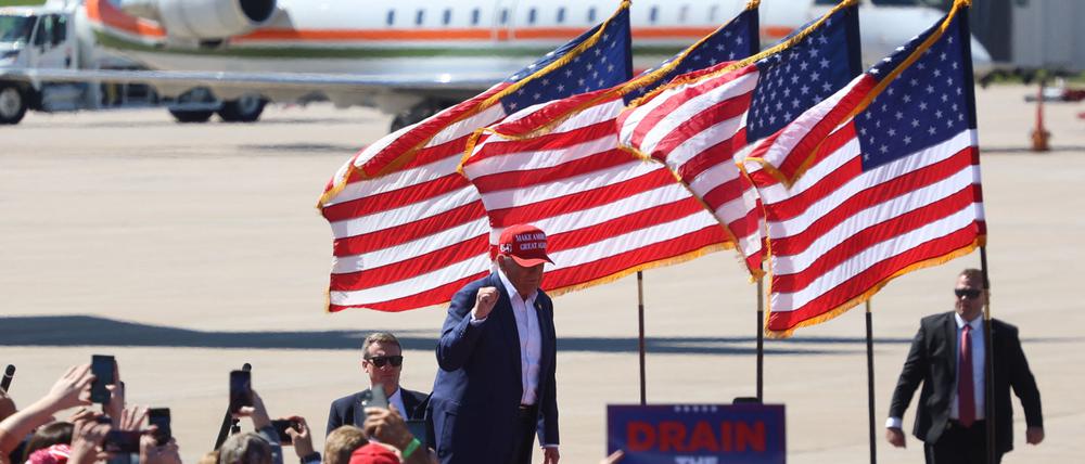 Der republikanische Präsidentschaftskandidat Donald Trump am 7. September auf dem Central Wisconsin Airport in Mosinee.