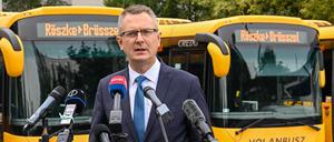 Bence Retvari, Staatssekretär im Innenministerium Ungarns, bei Vorstellung der Aktion am Freitag. 