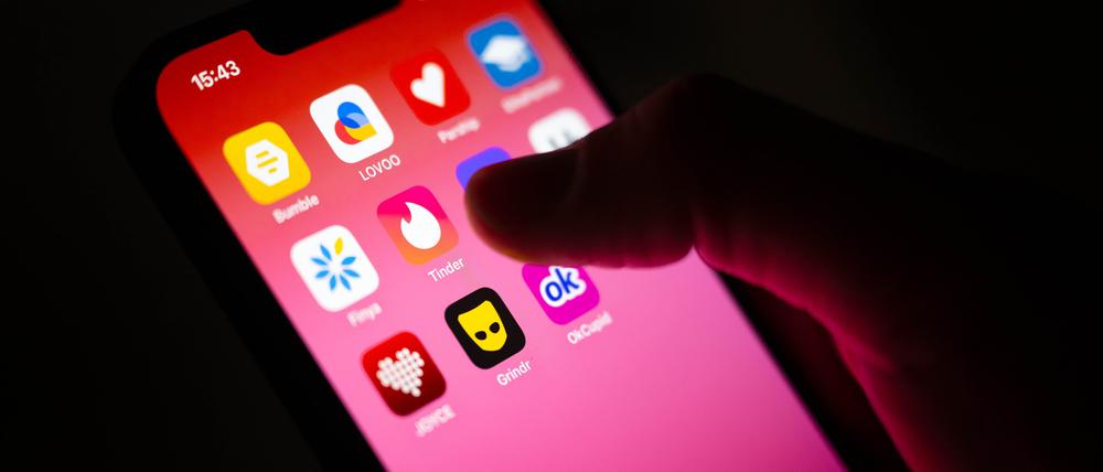 Dating-Apps auf einem Handybildschirm.