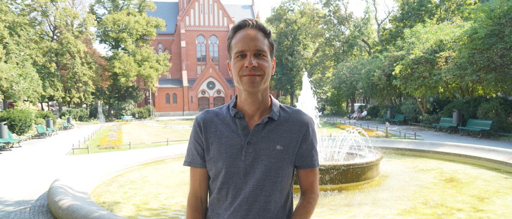 Der Bestseller-Autor Volker Kitz hat sein neuestes Buch "Alte Eltern" über den Umgang mit Demenzkranken herausgebracht.