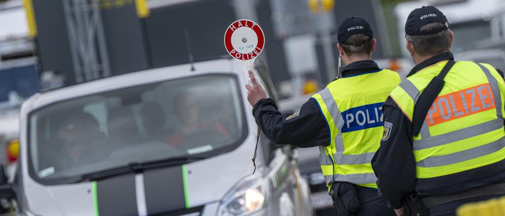 Deutsche Polizei am 10. September 2024 am deutsch-österreichischen Grenzübergang Kiefersfelden in Bayern.