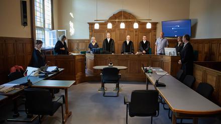 25-Jähriger erhält nach Taten in Berlin und Niedersachsen acht Jahre Haft. 