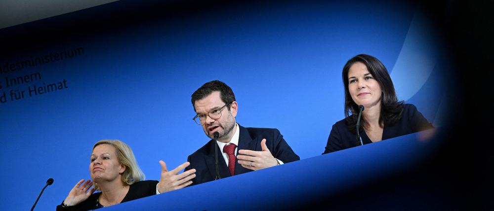 Bundesinnenministerin Nancy Faeser, Justizminister Marco Buschmann und Außenministerin Annalena Baerbock