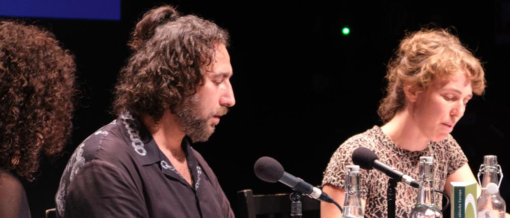 Schreiben gegen die Auslöschung. Der palästinensische Dichter Ghayath Almadhoun und die Übersetzerin Charlotte Thießen beim Literaturfestival.