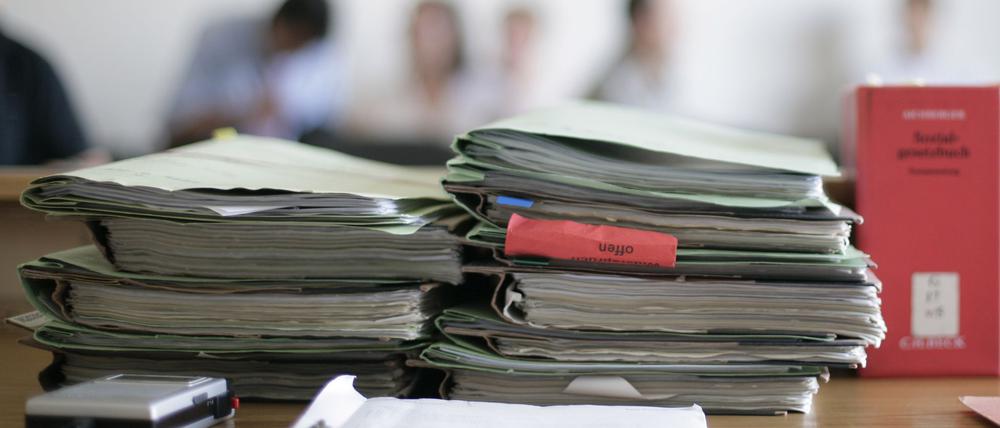 Umstellung auf elektronische Akten in der Justiz soll zum 1. Januar 2026 erfolgen. (Symbolbild)