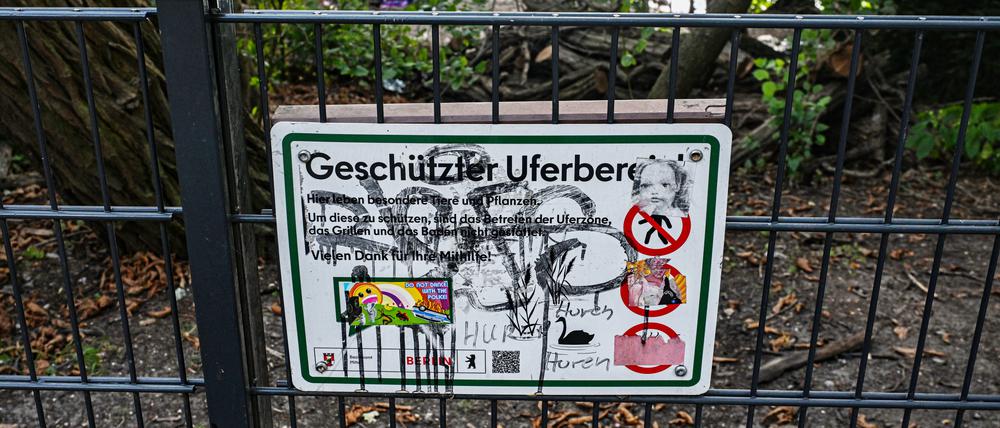 Baden ist am Plötzensee in Mitte an den meisten Stellen verboten. 