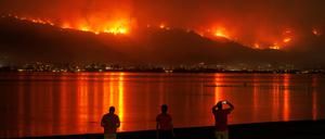 Das Airport Fire in Kalifornien hat sich innerhalb weniger Stunden explosionsartig ausgebreitet.