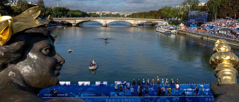 Der Para Triathlon bei den Paralympics in Paris musste wie der Wettkampf bei den olympischen Spielen wegen der zu hohen Belastung des Seine-Wassers verschoben werden.