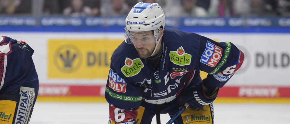 Die Eisbären um Kapitän Kai Wissmann treten zum ersten Mal seit dem Gewinn des zehnten Titels zu Hause an.