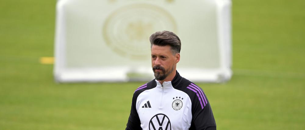 Ex-Profi Sandro Wagner hat das Interesse von Hoffenheim geweckt.