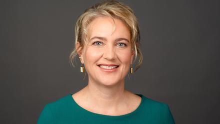 Corinna Enders, Dena-Chefin.