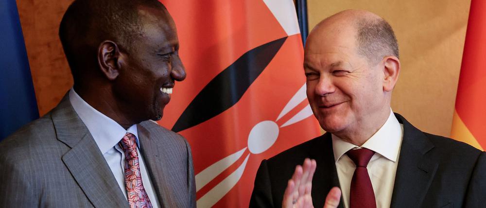 Präsident Ruto und Kanzler Scholz haben sich mehrfach getroffen: Hier 2023 bei einer G20-Veranstaltung (Archivbild)