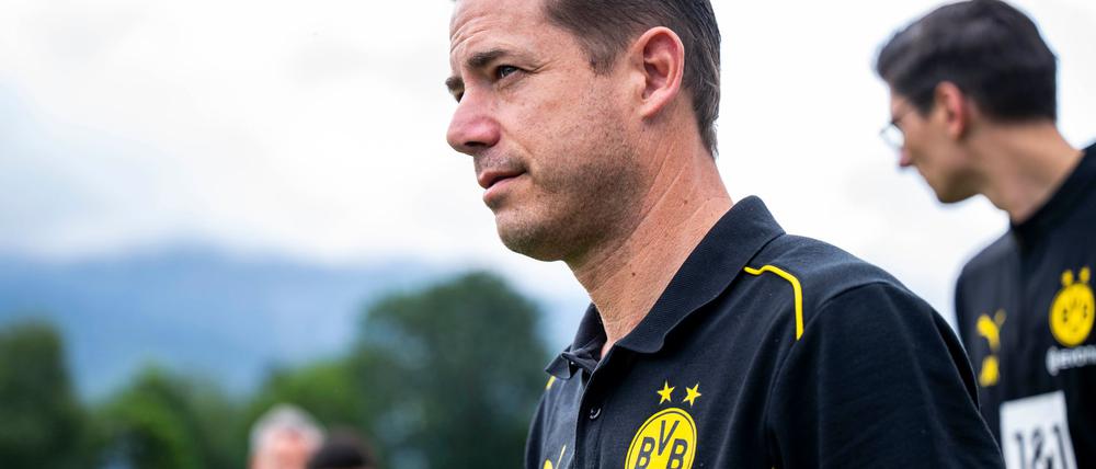 Lars Ricken spricht in einem Interview unter anderem über Kontinuität auf dem Trainerposten.