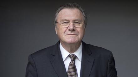 Wolfgang Gerhardt bei einem Fotoshooting.