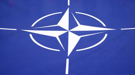 Die Nato-Flagge ist während der offiziellen Feierlichkeiten zum 25. Jahrestag des Beitritts Polens zur Nato zu sehen. Das südosteuropäische Bulgarien ist seit 2004 Nato-Mitglied.