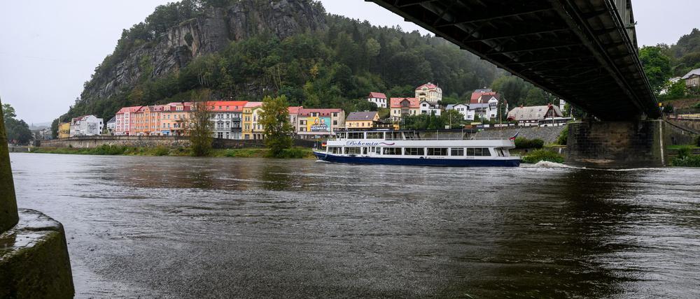 Die Elbe steigt momentan aufgrund massiver Regenfälle stark an. Mit Folgen für Brandenburg?