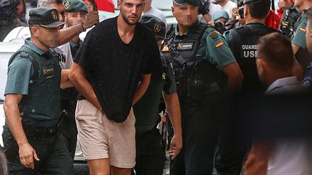 Rafa Mir musste zwei Nächte hinter Gittern verbringen.