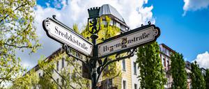 Ein Zusammenstoß an der Ecke von Husemannstraße und Sredzkistraße in Prenzlauer Berg war Auslöser der Verfolgungsjagd.