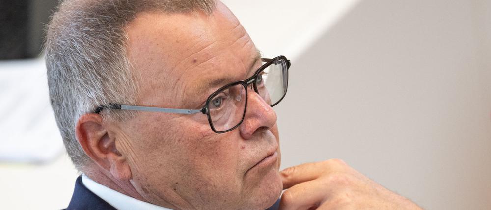 Michael Stübgens Privatautos sind mit einer Flüssigkeit beschmiert worden. (Archivbild)