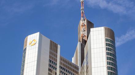 Die italienische Großbank Unicredit wirbt für eine Übernahme der Commerzbank. (Archivbild)