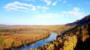 Herbstfoto Neckarschleife Heilbronn.