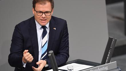 Der Ostbeauftragte Carsten Schneider setzt sich dafür ein, dass mehr Ostdeutsche in Führungspositionen mitentscheiden können (Archivbild).