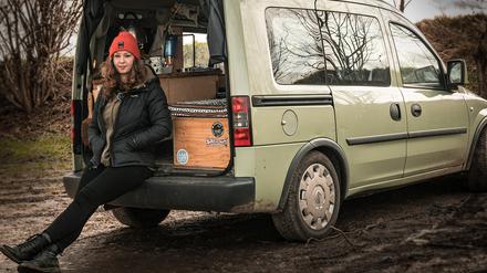 Chantal Stauder hat ihren Kombiwagen zum Hotel auf Rädern umgebaut.