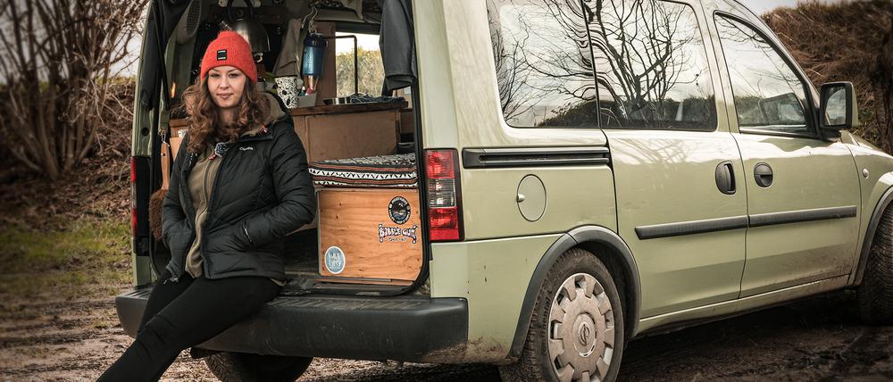 Chantal Stauder hat ihren Kombiwagen zum Hotel auf Rädern umgebaut.
