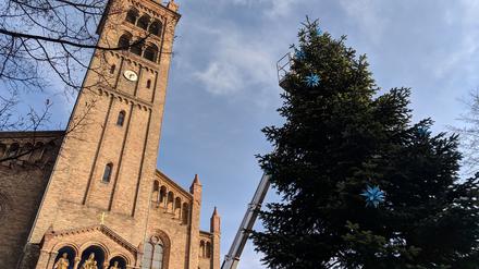 Rund um die Peter-und-Paul-Kirche wird der Weihnachtsmarkt ab 2025 stattfinden.