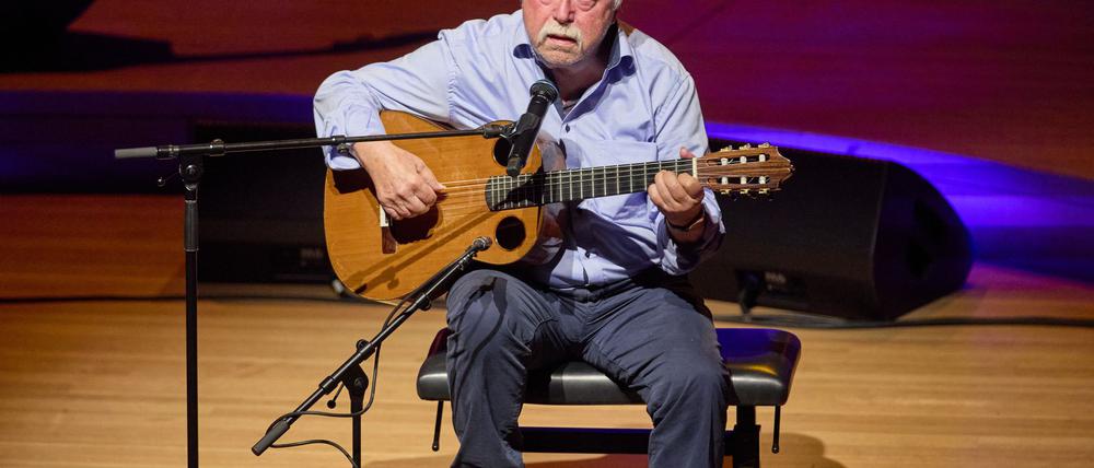 Liedermacher Wolf Biermann sang zwei Balladen.