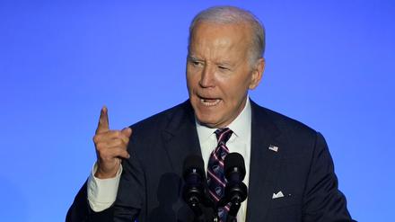 Gewalt dürfe kein Sauerstoff gegeben werden, sagt US-Präsident Joe Biden nach dem Vorfall auf Trumps Golfplatz.