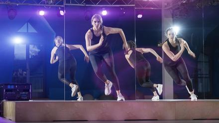 Ein Zumba-Training kann auch dabei helfen, Kraftreserven für den Marathon aufzubauen.