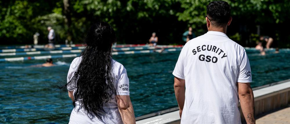 In diesem Sommer wurden in Berliner Bädern rund 250 Hausverbote erteilt. (Symbolbild)
