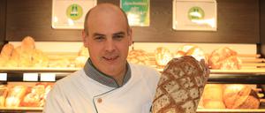 Azubis wollen nicht fegen, manche Kunden kein Gluten, Backshops sind billiger und der Wecker klingelt um eins: Warum Karsten Berning seinen Beruf trotzdem liebt